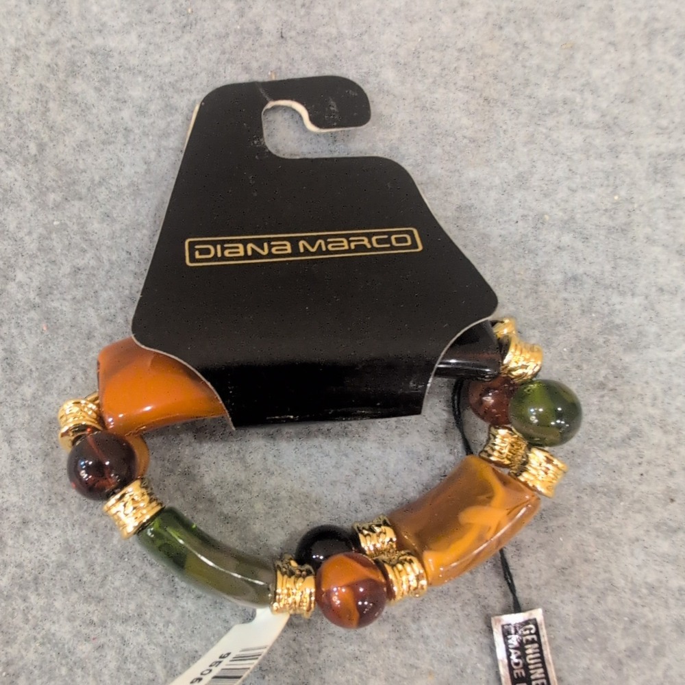 Diana Marco Lucite Bead Stretch Bracelet Gold Tone Accents - Picture 1 of 3